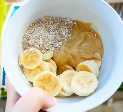 dieta-para-diabetes-pasta-de-amendoim-banana-aveia